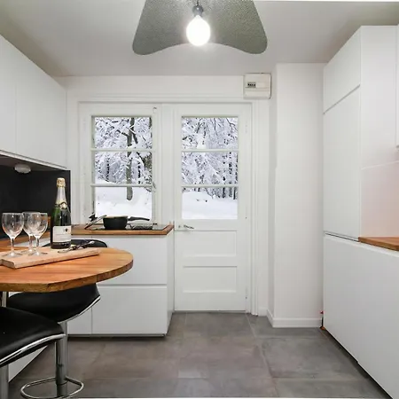 Ecureuil - Happy * Chamonix Mont Blanc