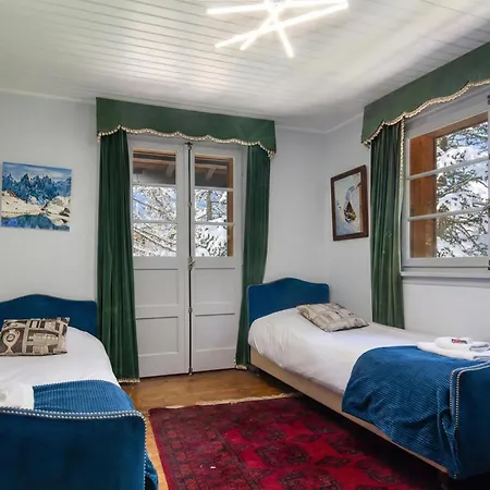 Ecureuil - Happy * Chamonix Mont Blanc